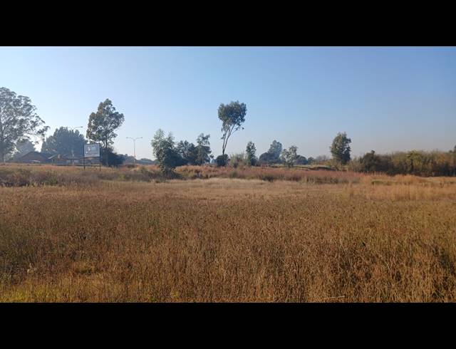 9,100M² VACANT LAND FOR SALE IN UNITAS PARK